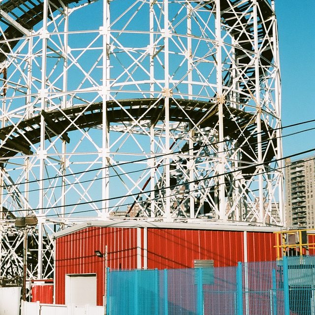 Roller coaster, red and blue